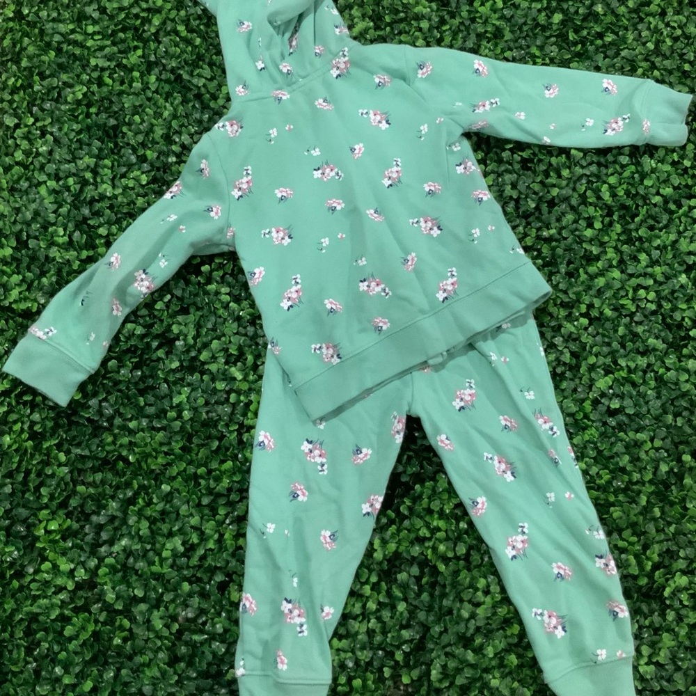 GAP Kids Green Floral Sweatsuit